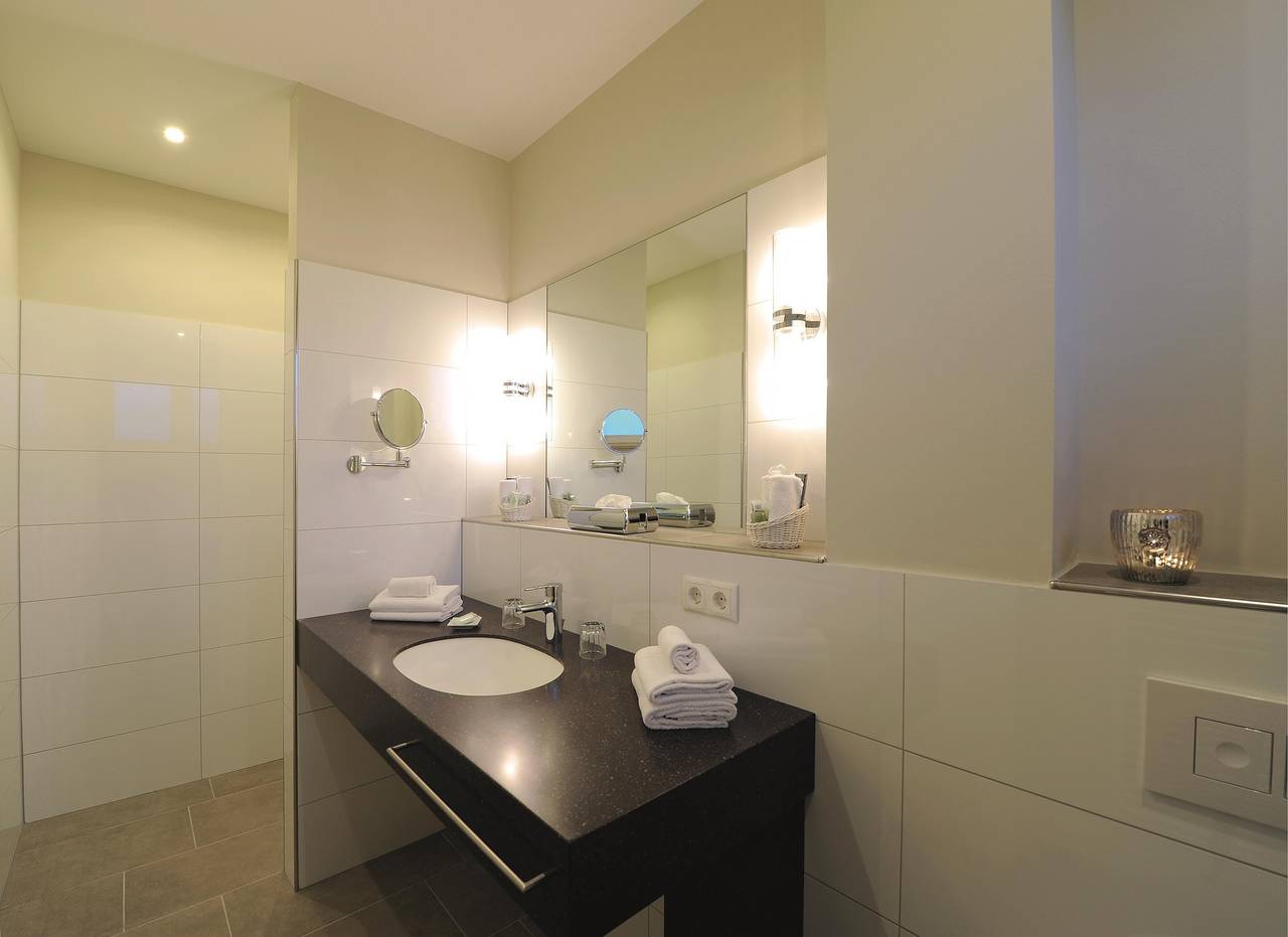 Komfort Doppelzimmer Bad oder Dusche/Wc in Ahrweiler, Bad Neuenahr