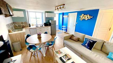 Gîte pour 4 personnes, avec vue ainsi que terrasse et jardin à Ploulec'h