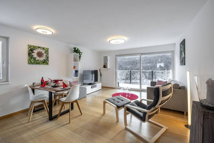 Ferienwohnung für 3 Personen, mit Balkon in Scuol