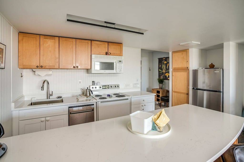 Ganze Wohnung, Expansive Ocean View Sonnenaufgang bis Sonnenuntergang. Neu renoviert in Gearhart, Clatsop County