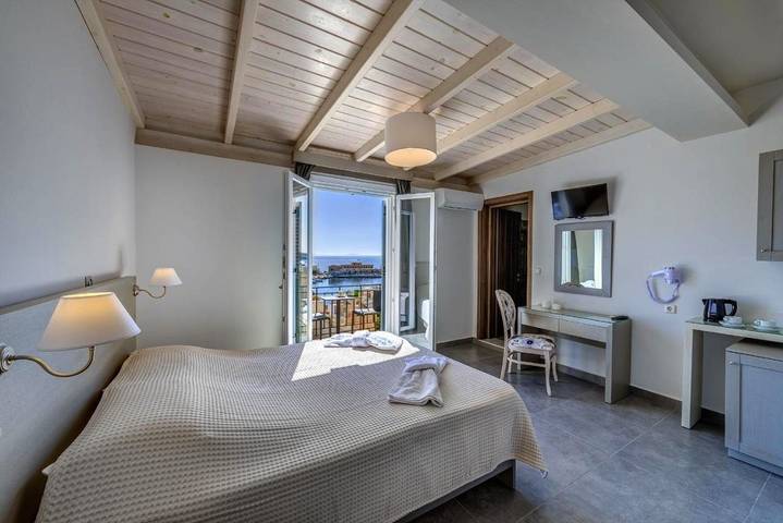 Maison d’hôte pour 4 personnes, avec jardin et vue dans Syros - 4