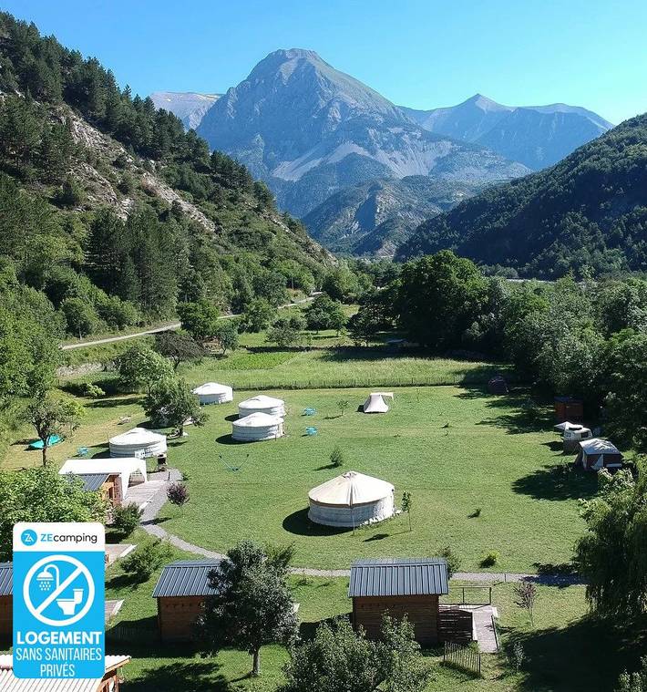 Tente pour 4 personnes dans les Alpes-de-Haute-Provence
