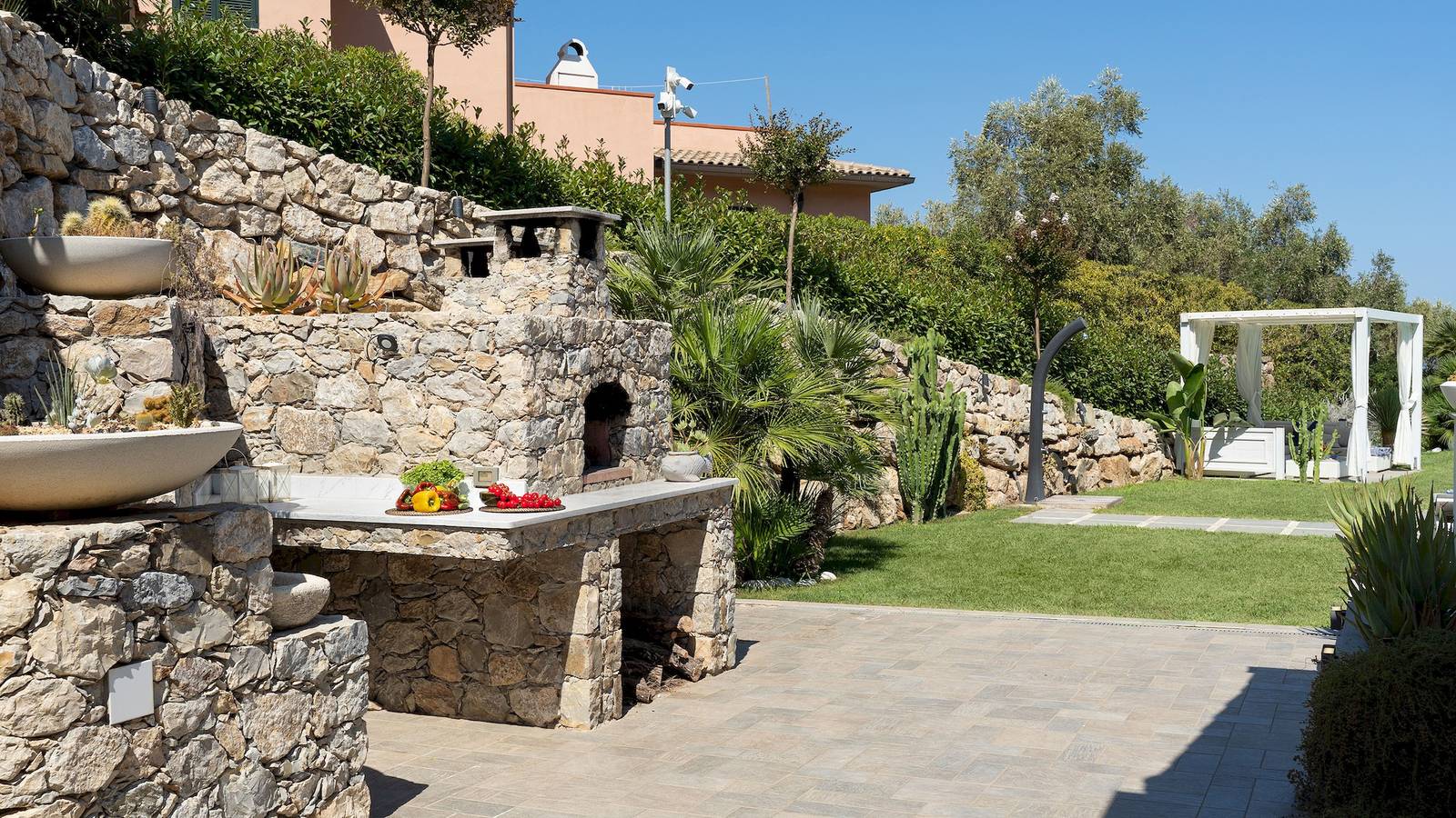 Villa für 10 Personen mit Terrasse in Nisporto, Riotorto