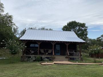 Log Cabin for 4 People in Texas Hill Country, Texas, Photo 4