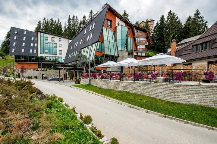 Hôtel pour 2 personnes, avec vue et sauna ainsi que jardin et piscine, animaux acceptés
