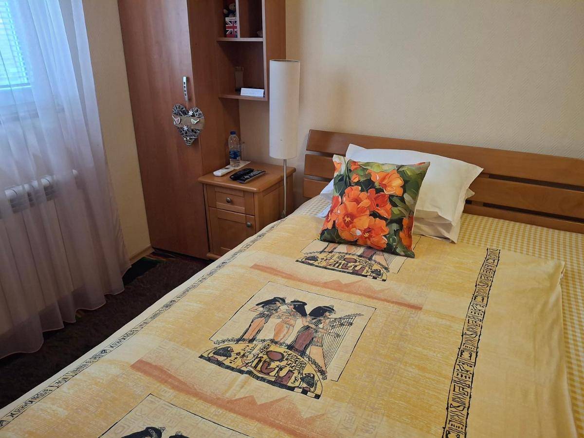 Ganze Ferienwohnung, Double Room with Mountain View in Sofia, Bulgarien