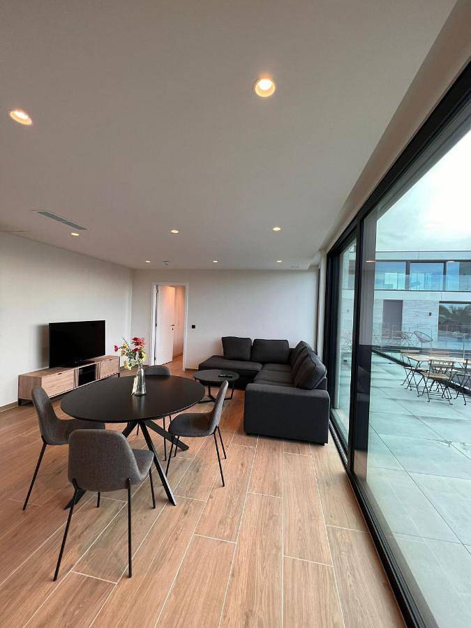 Appart’hôtel pour 2 personnes, avec vue ainsi que terrasse et jardin