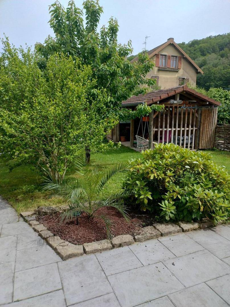 Casa de huéspedes para 6 personas con jardín in Pont-de-Roide-Vermondans, Doubs (desambiguación)