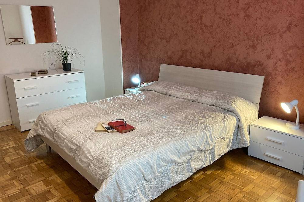 Entire apartment, Holiday apartment Cuneo for 1 - 6 persons with 3 bedrooms - Holiday apartment in one or multi-family in Cuneo, Cuneo Province