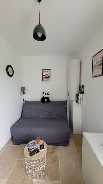 Gîte pour 2 personnes, avec terrasse et jardin à Nazelles-Négron