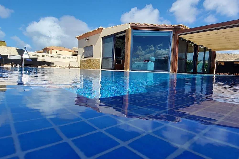 Villa Loba with private pool in Südliche Bucht Costa Calma, Pájara