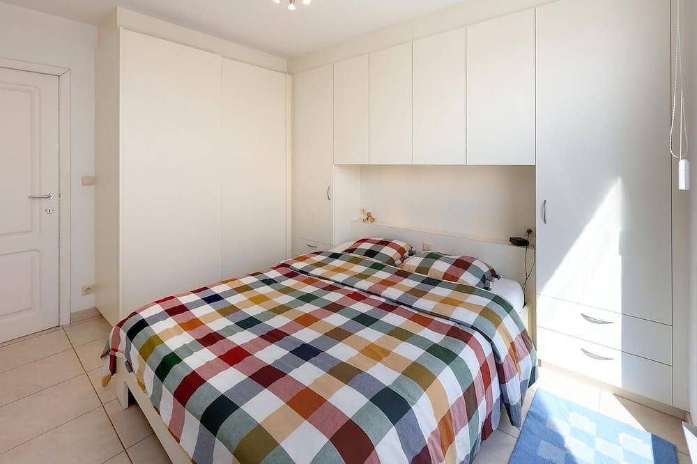 Appartement entier, Appartement en bord de mer à Ostende avec Wi-Fi in Ville d'Ostende, Oostende