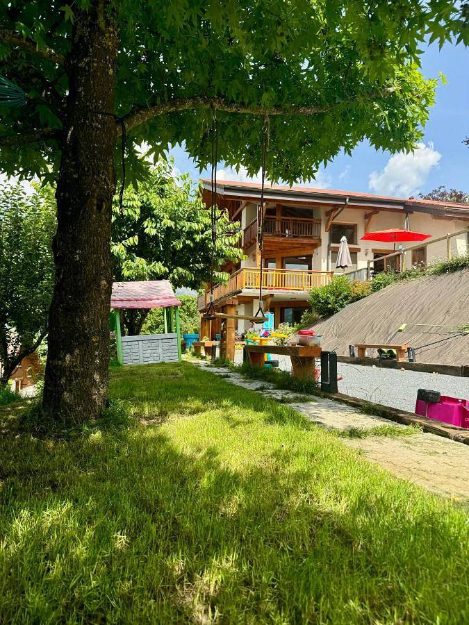 Vakantiewoning voor 2 personen, with Balkon and Terras as well as Tuin and Zwembad in Sallanches