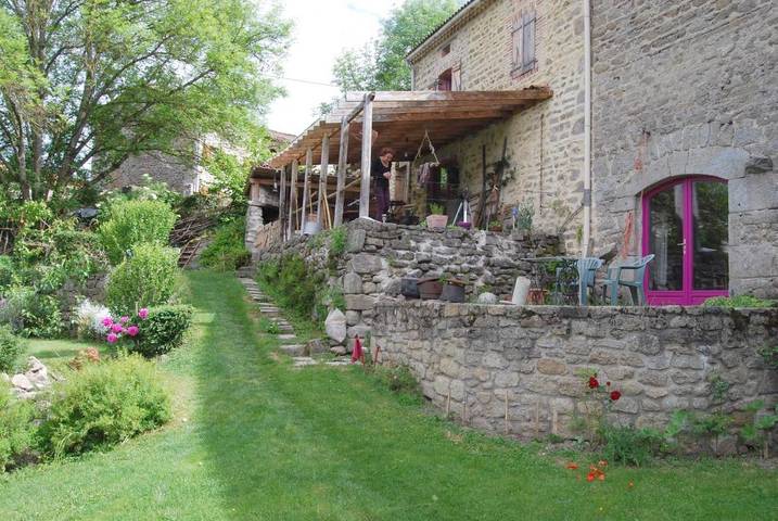 Location de vacances pour 6 personnes, avec jardin à Saint-Jean-des-Ollières - 2