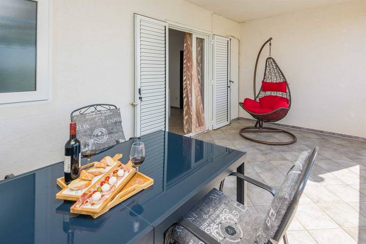 Ferienwohnung für 6 Personen, mit Balkon/Terrasse und Balkon, kinderfreundlich in Privlaka