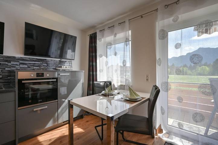 Ferienwohnung für 2 Personen, mit Ausblick und Balkon bei Neuschwanstein - 3