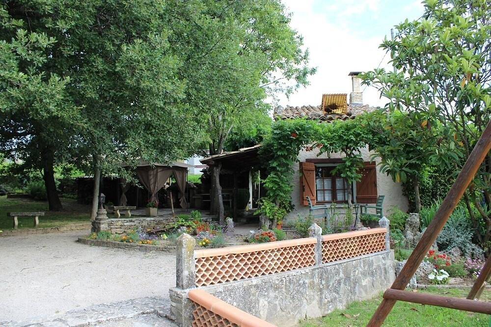 1 Bedroom Private vacation home in Mane in Mane, Parque natural regional del Luberon