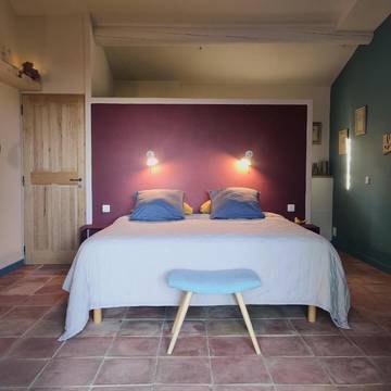 Chambre d’hôte pour 2 personnes, avec terrasse et jardin ainsi que piscine et vue à Murs