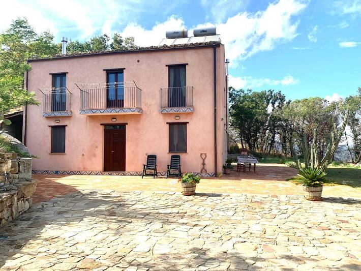 Privatzimmer für 2 Personen, mit Balkon und Terrasse sowie Garten und Ausblick