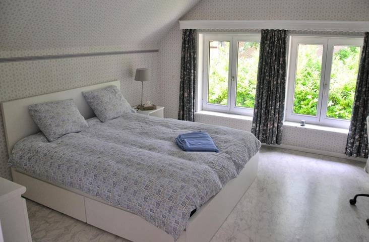 Location de vacances pour 2 personnes, avec Terrasse ainsi que Jardin et Vue à Namur
