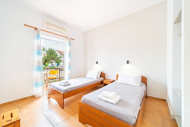 Gîte pour 2 personnes, avec balcon dans Kavos - 3