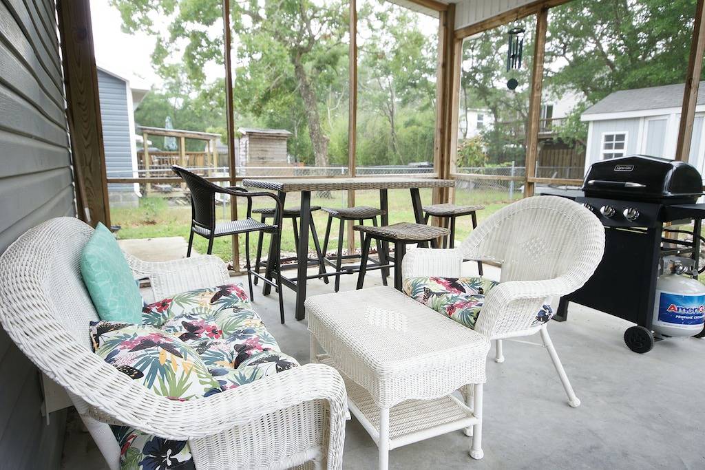 City Woes to Sandy Toes (tierfreundlicher, eingezäunter Hof) in Oak Island (NC), Brunswick County