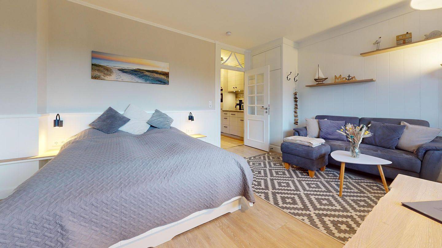 Ganze Wohnung, Modernes 1-Zimmer Apartment mit Balkon und hochwertigen Tischlereinbauten in Hörnum, Sylt