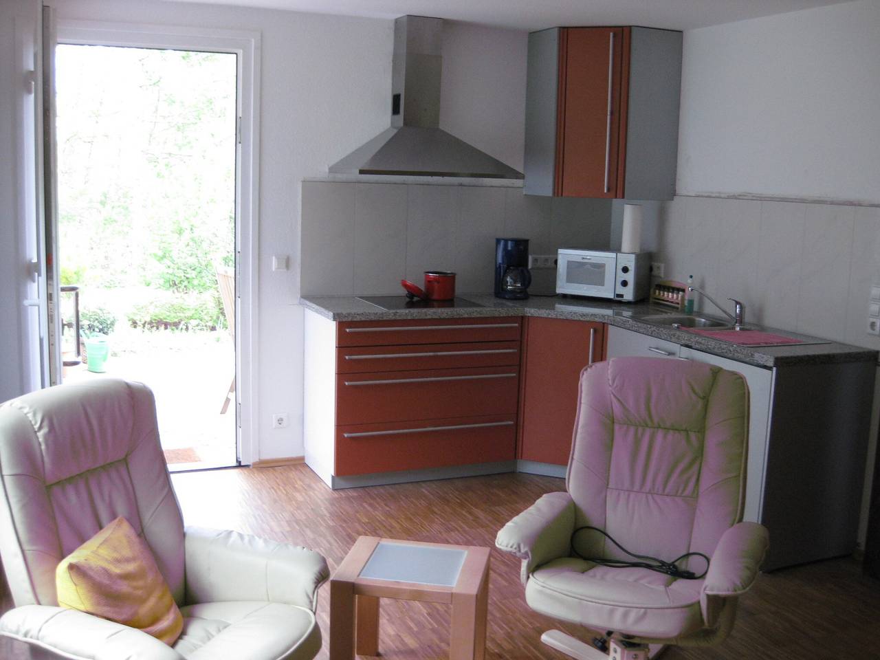Ganze Wohnung, Ferienwohnung '32qm' mit Privatterrasse und Wi-Fi in Herdwangen-Schönach, Region Bodensee-Oberschwaben