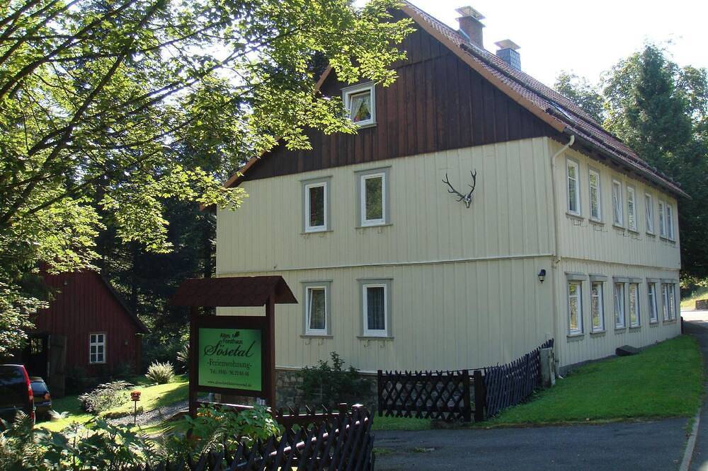 Ganze Wohnung, Ferienwohnung Osterode für 1 - 4 Personen mit 2 Schlafzimmern - Ferienwohnung in Ein- oder Mehrfamil in Osterode, Harzvorland