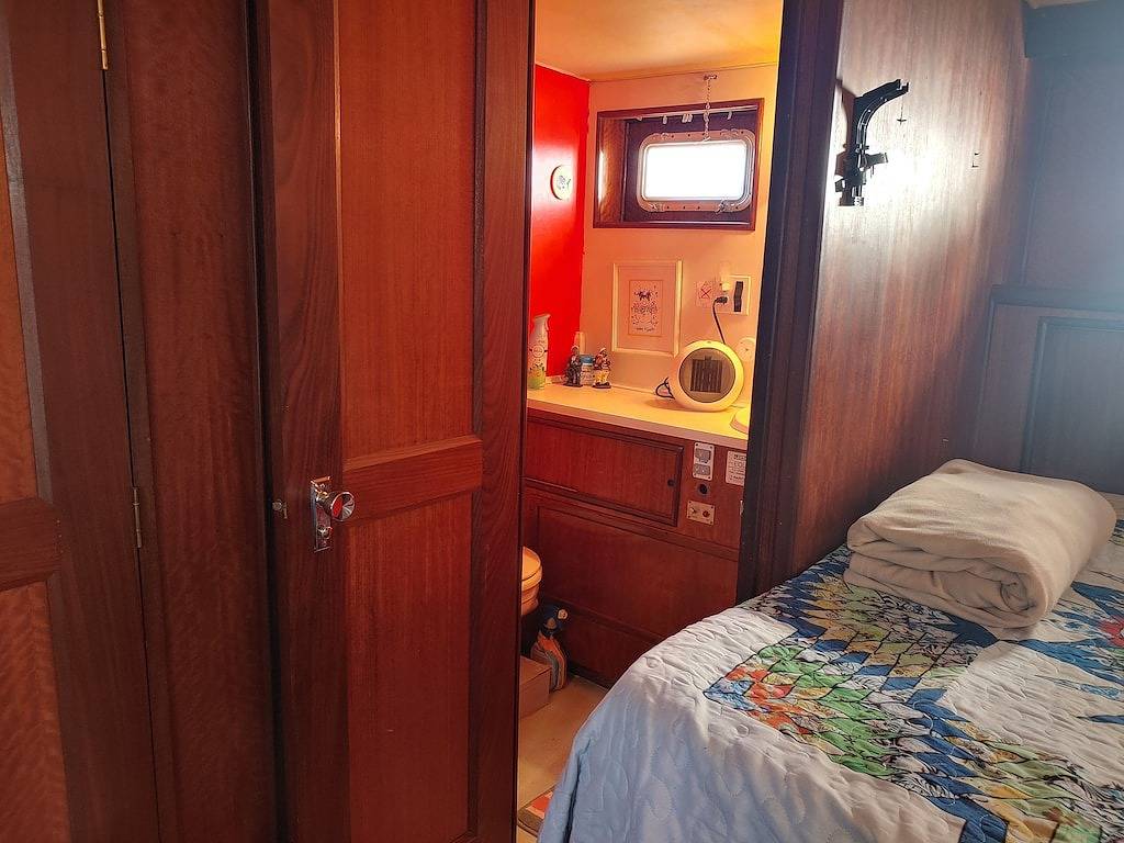 Die schöne \"Cookie B\" ist online, um sich ihrem Schwesterschiff \"Giamaria\" anzuschließen in Henrico County