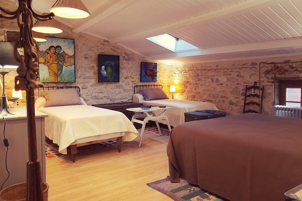 Appartement entier, Triplex au village in Marsanne, Région de nyons