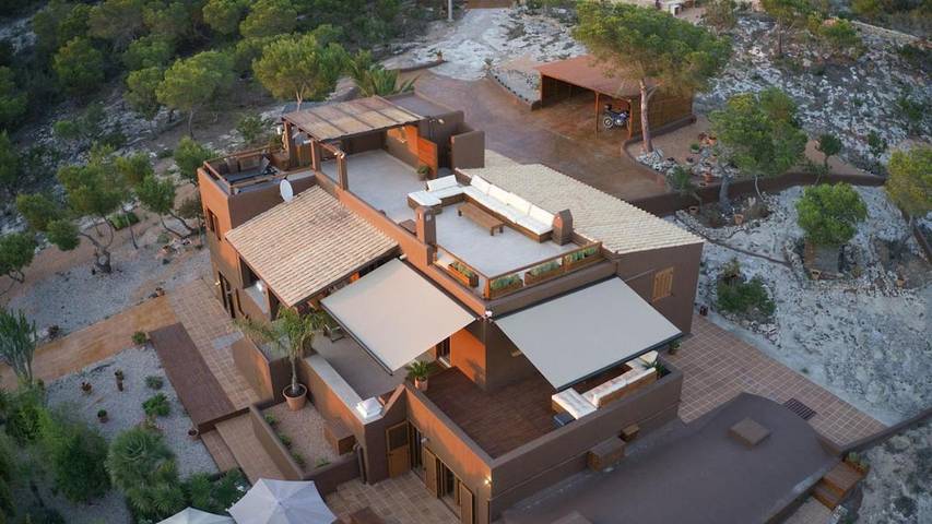 Chalet para 10 personas, con jardín además de jacuzzi y piscina en Formentera - 4