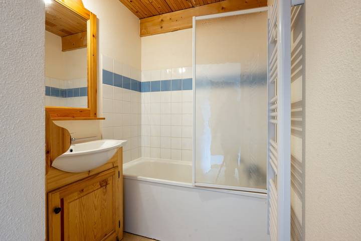 Ganze Wohnung, Ferienwohnung für 4 Personen mit Pool in Saint-Jean-d'Arves, Region Saint-Jean-de-Maurienne