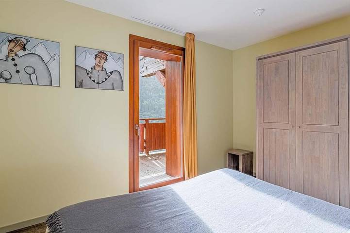 Gîte pour 4 personnes, avec piscine ainsi que balcon et sauna, animaux acceptés dans Office De Tourisme De Vaujany - 4