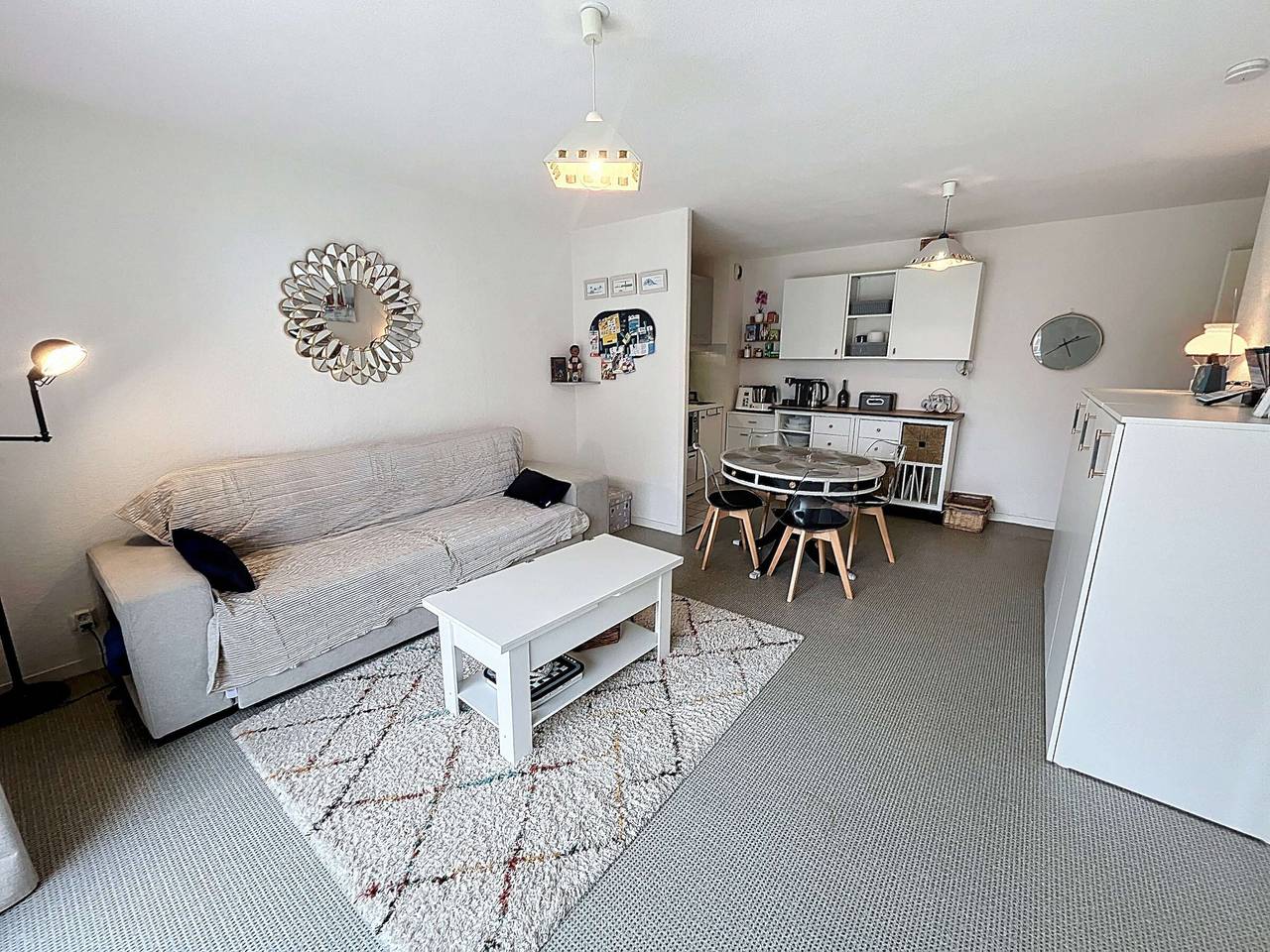Appartement entier, Appartement 1 chambre avec wifi et parking, 4 couchages in Jullouville, Côte de la Déroute