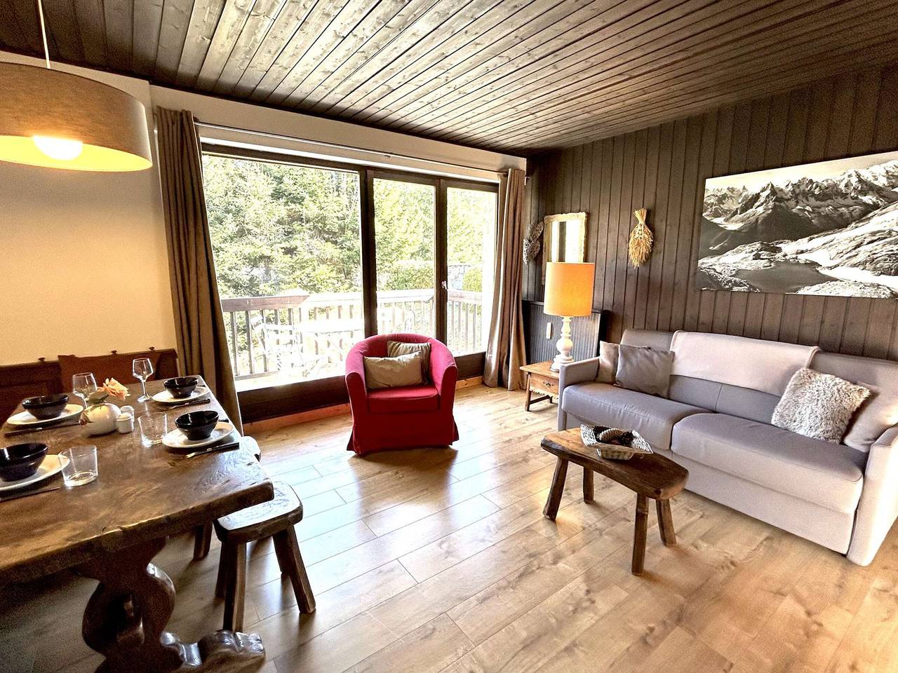 Appartement entier, Appartement cosy 2 pièces avec balcon, proche centre et télécabine, piscine et tennis en été in Megève, Pays du Mont-Blanc
