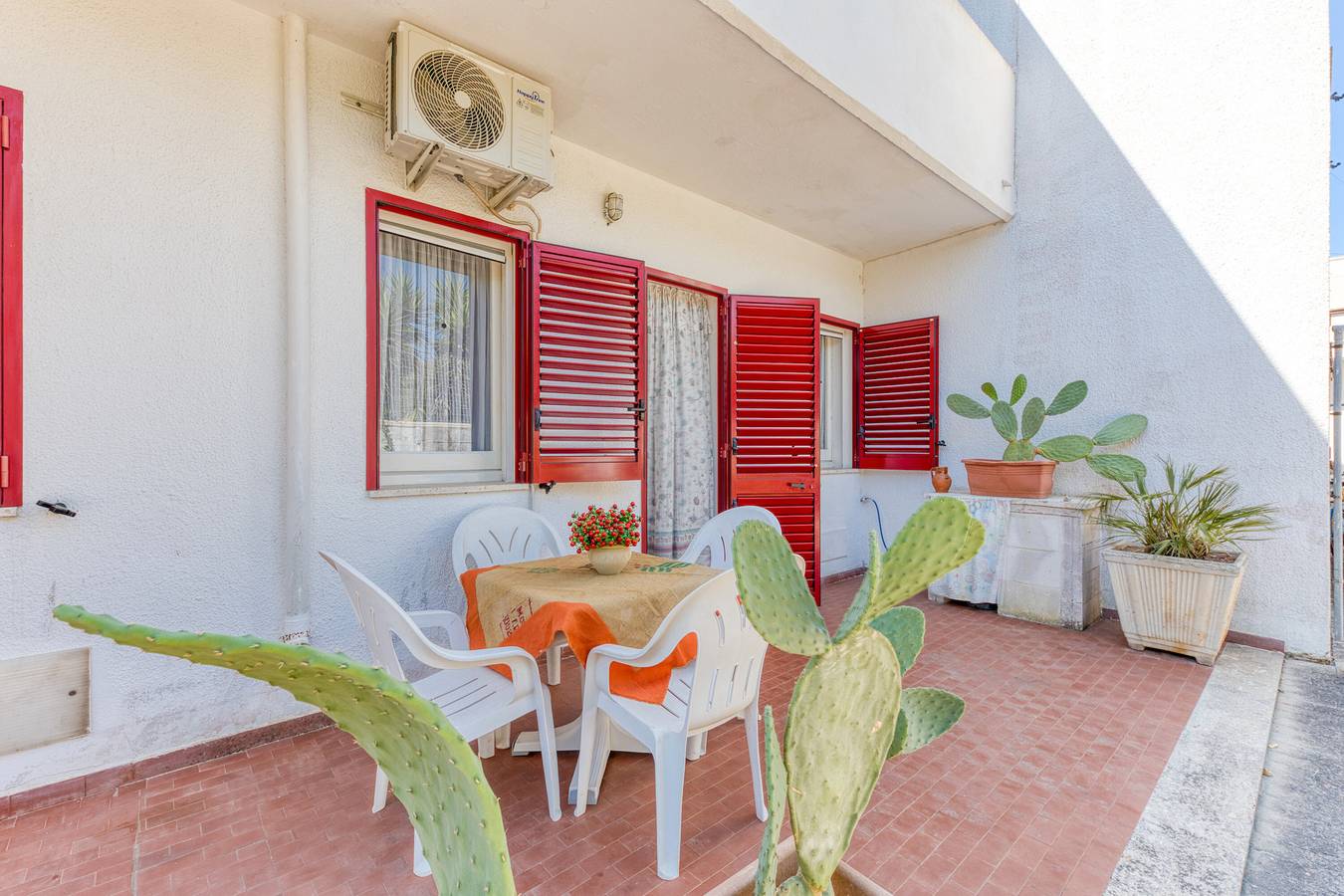 Apartamento entero, Apartamento 'Trande' con Balcón, Wi-Fi y Aire Acondicionado in Leuca, Castrignano del Capo