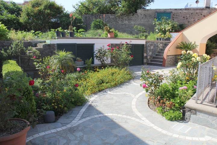 Gîte pour 2 personnes, avec terrasse et jardin dans Ischia - 4