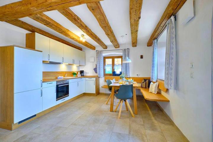 Ferienwohnung für 6 Personen, mit Balkon und Terrasse sowie Garten und Sauna