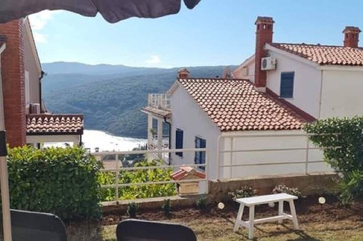 Ferienwohnung für 6 Personen, mit Terrasse und Garten in Rabac