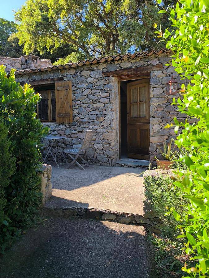Location de vacances pour 4 personnes, avec vue et jardin à Serra-di-Fiumorbo - 2