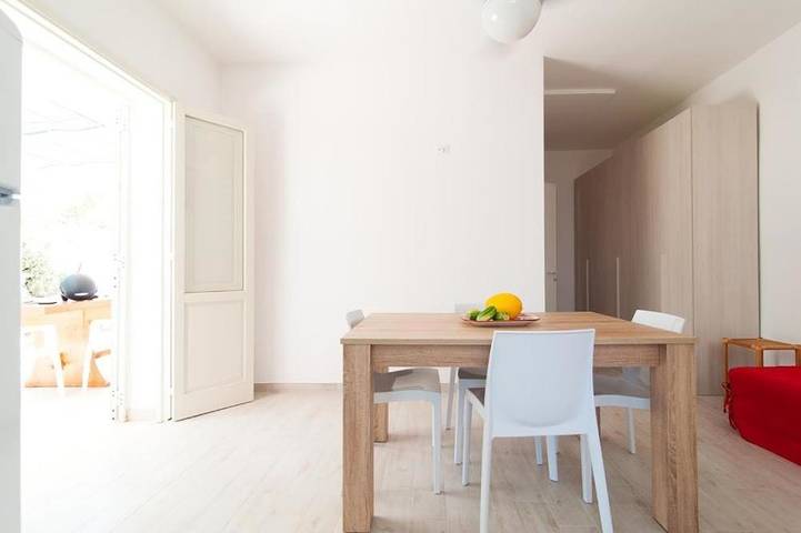Casa vacanza per 4 persone, con Terrazza e Giardino a Lido Marini
