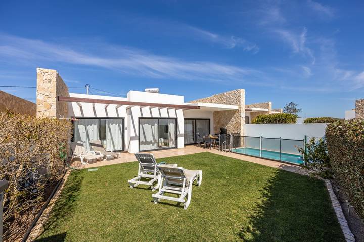 Apartamento para 6 personas, con Terraza además de Jardín y Piscina en Sagres
