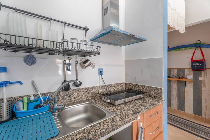 Estudio entero, Estudio Vacacional 'Los Abrigos 1 Room Playa Wifi' con Wi-Fi y Aire Acondicionado in Los Abrigos, Granadilla de Abona