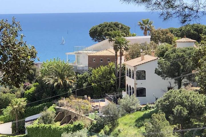 Chalet para 12 personas, con jardín y jacuzzi - 1