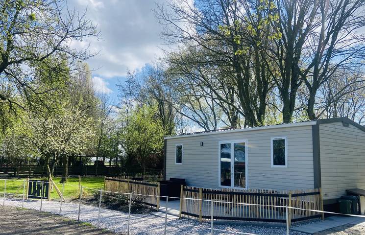Chalet für 4 Personen, mit Terrasse und Garten - 1