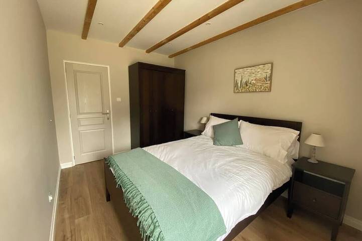 Location de vacances pour 4 personnes, avec jardin à Jugon-les-Lacs - 2