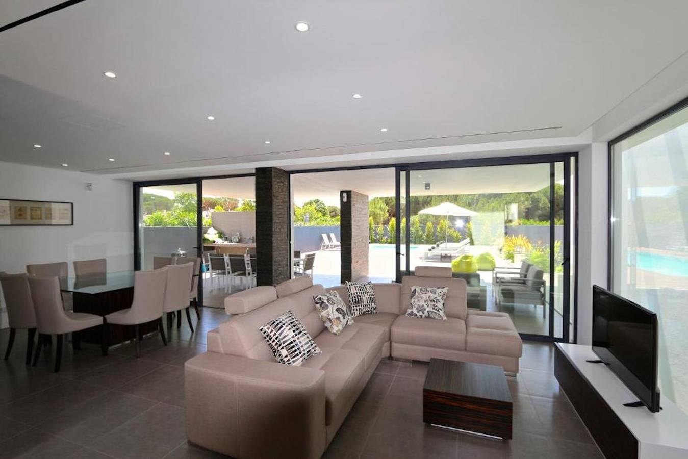 Luxury Vilamoura Home | Short Walk to Marina | Villa Pinheiro | 6 bedrooms in Vilamoura, Quarteira