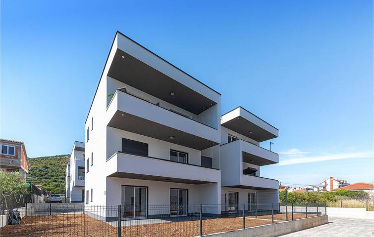 Ferienwohnung für 5 Personen, mit Terrasse in Trogir