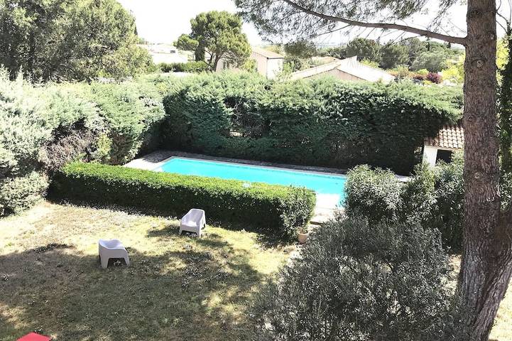 Location de vacances pour 10 personnes, avec jardin et terrasse, animaux acceptés à Canet (Hérault)